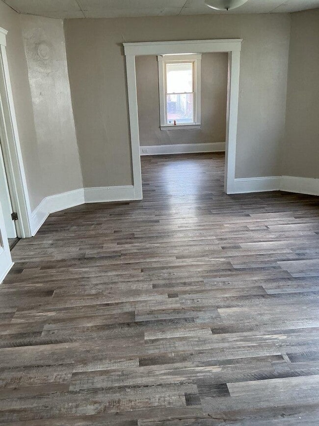 Building Photo - 3206 Saratoga Ave