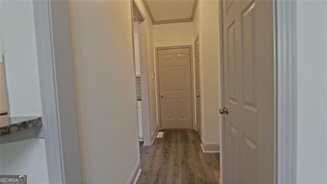 Building Photo - 9195 Hannahs Crossing Dr
