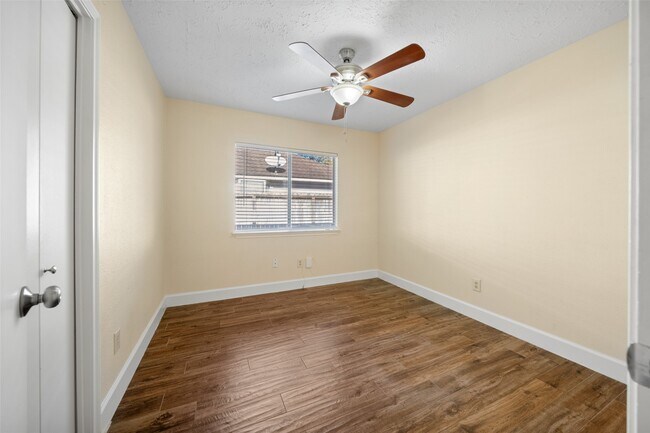 Building Photo - 5434 Garden Village Dr