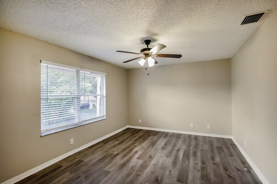 Building Photo - 8341 NW 57th Dr