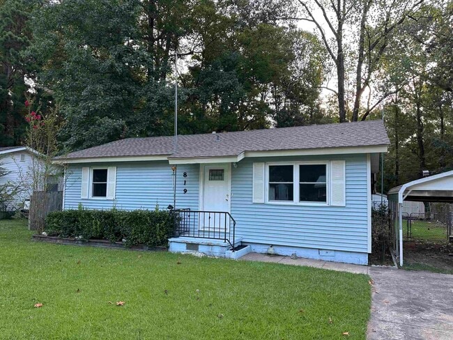 Primary Photo - 819 Edgehill