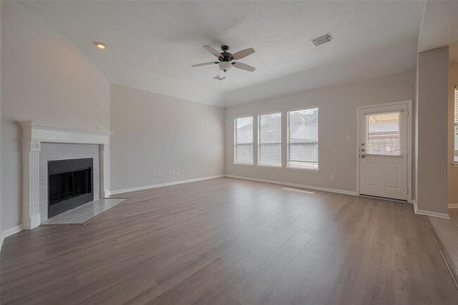 Building Photo - 301 Cedar Branch Dr