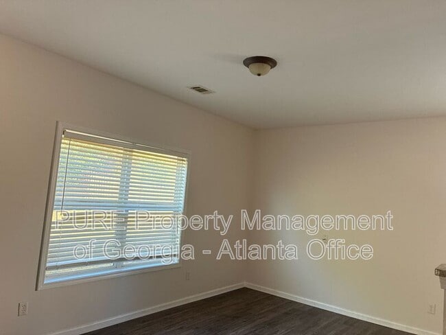 Building Photo - 1424 Saphire Dr