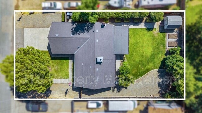 Building Photo - 8916 Calvert Ave