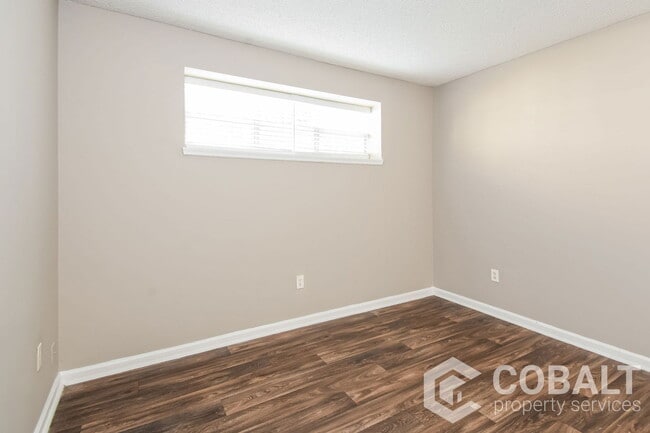 Building Photo - 987 Collier Rd NW