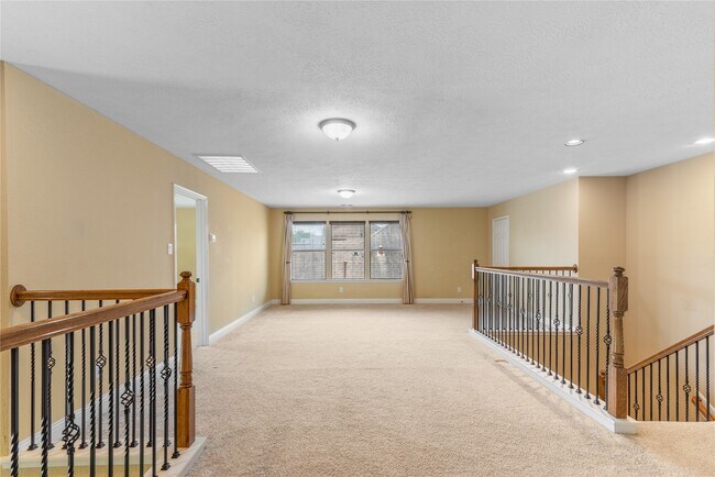 Building Photo - 11119 Hayden Falls Dr