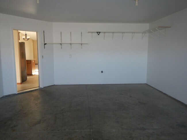 Building Photo - Nice 2 Bedroom 2 Bathroom Twinhome in Somerset