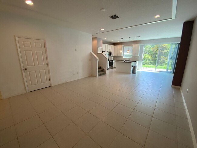 Building Photo - 3/2.5 Townhome near Orlando Airport