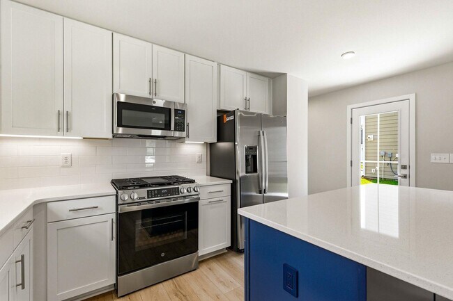 Building Photo - 2748 Rowyn St