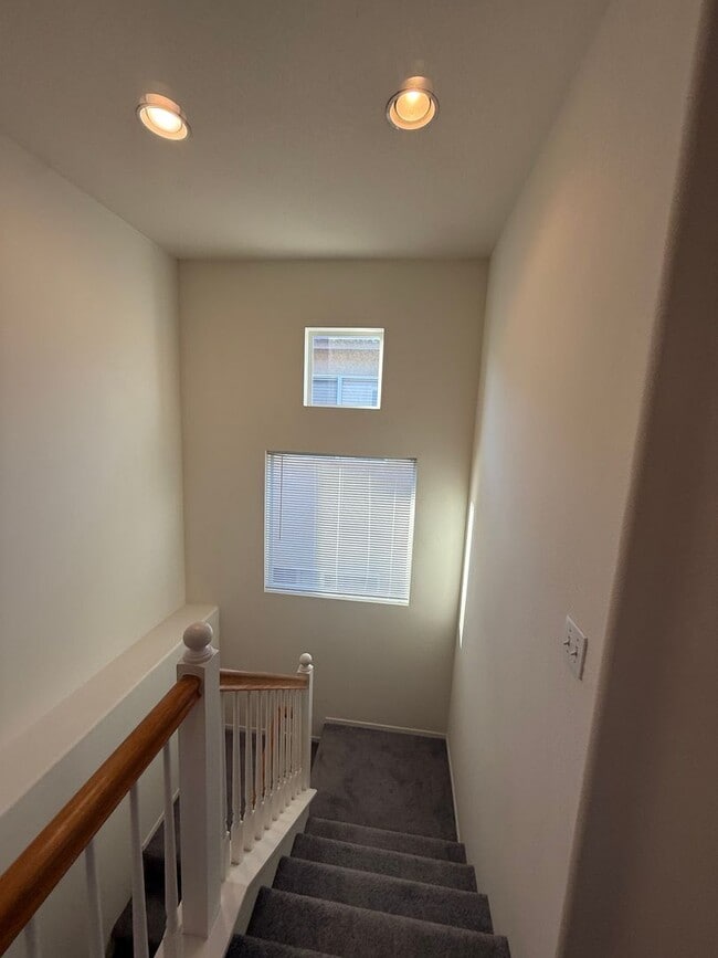 Building Photo - 3 Bedroom Condo- Aliso Viejo