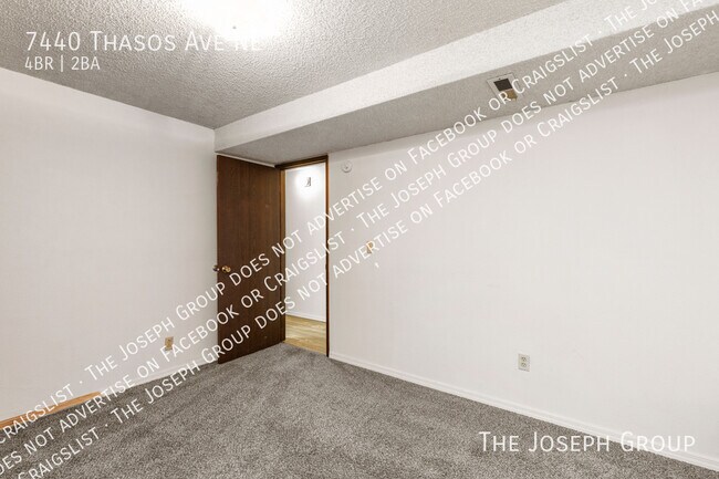 Building Photo - 7440 Thasos Ave NE
