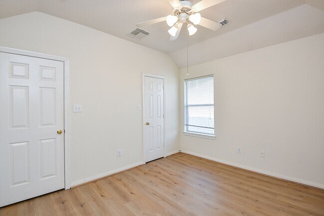 Building Photo - 15119 Newfield Bridge Ln