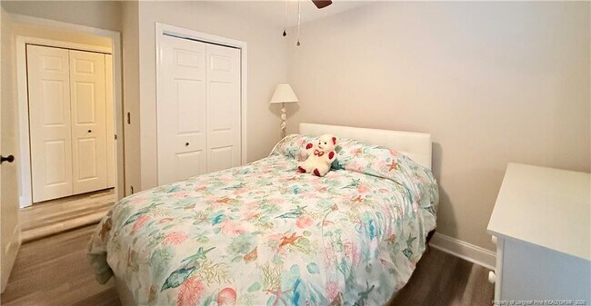 Building Photo - 5406 Ulloa Pl