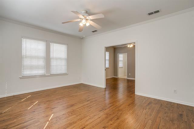 Building Photo - 1622 Mistletoe Blvd