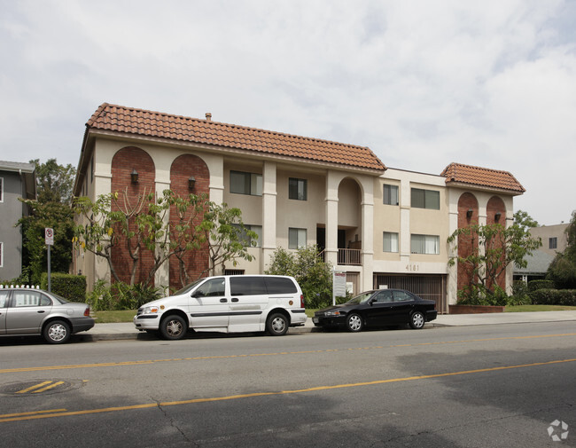 Building Photo - Tujunga Towers