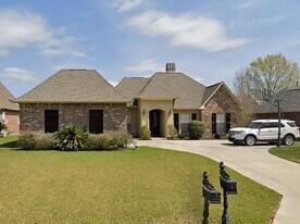 Building Photo - 13414 Old Dutchtown Ave