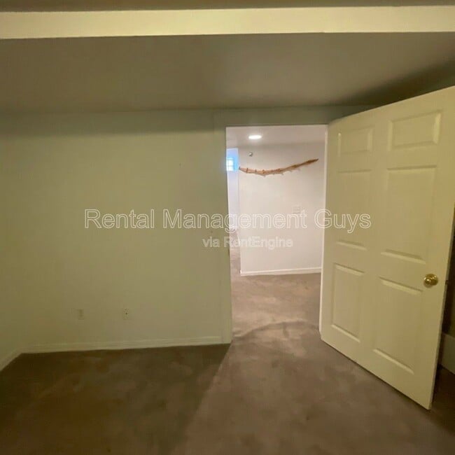 Building Photo - 2021 3rd Ave S