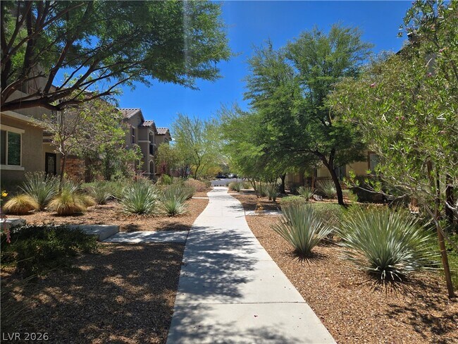 Building Photo - 2715 Hammetts Landing Walk