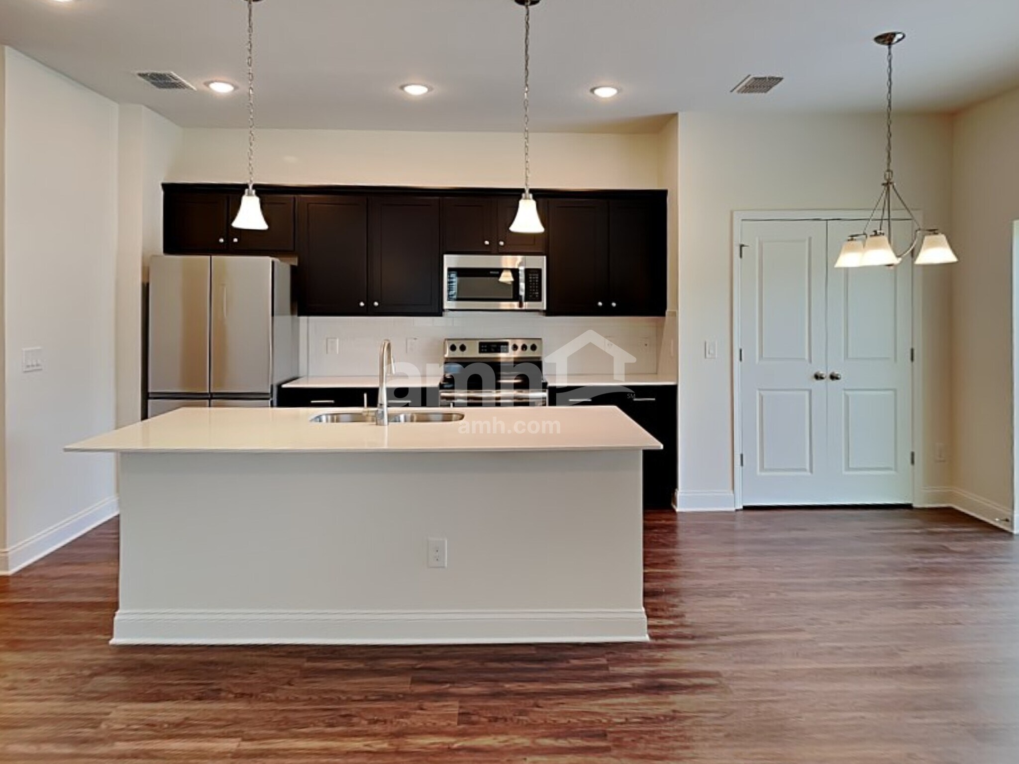 Building Photo - 6078 Little Blf Cir