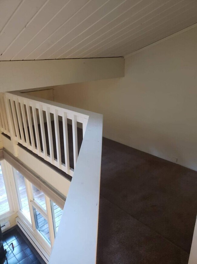 Building Photo - Cozy Cabin-Style Living in Clearwood – 1 Bed + Loft / 1 Bath in Yelm