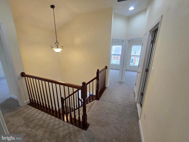 Building Photo - 116 Douglas Dr