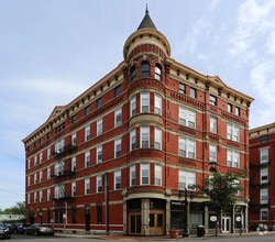 Building Photo - 2716 Woodburn Avenue
