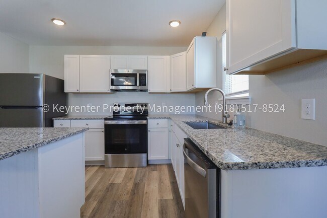 Building Photo - 4124 W 56th Pl