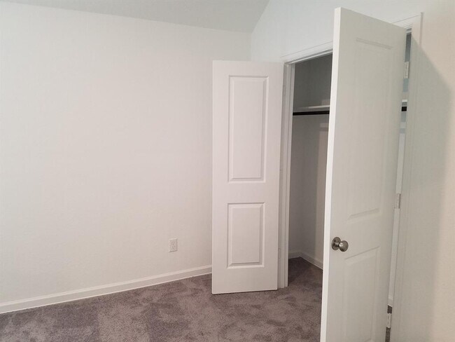 Building Photo - 535 Bristol Tide Ct