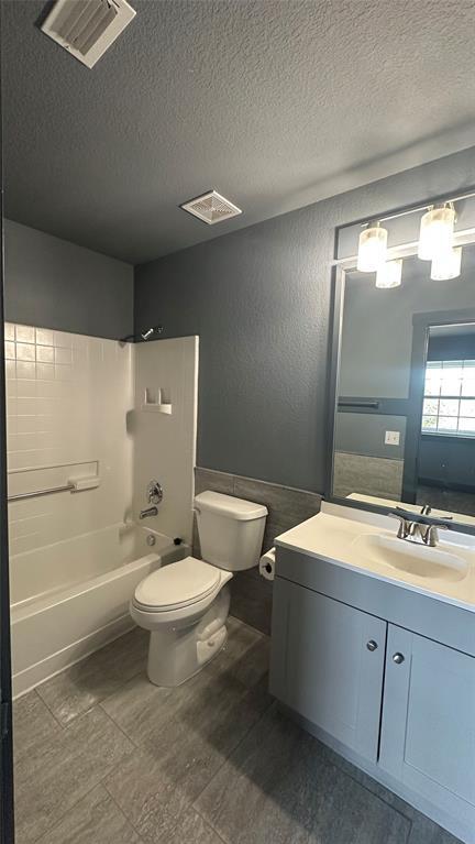 Building Photo - 38 Deer Ridge Rd