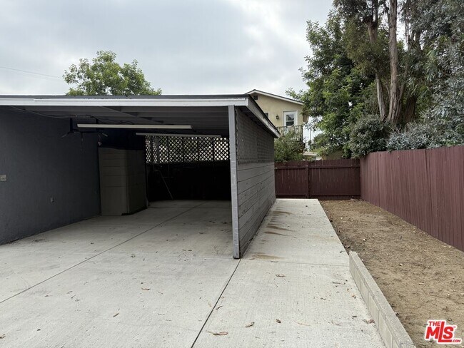 Building Photo - 5258 Thornburn St