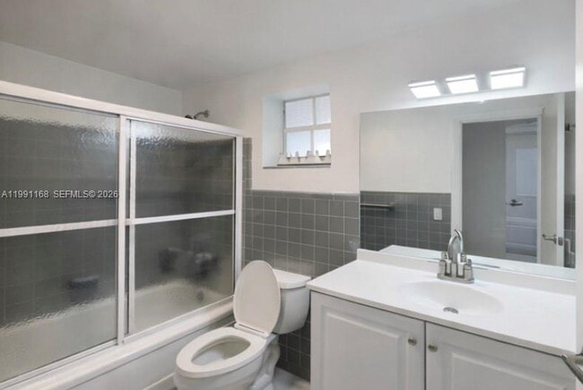 Building Photo - 462 Golden Isles Dr