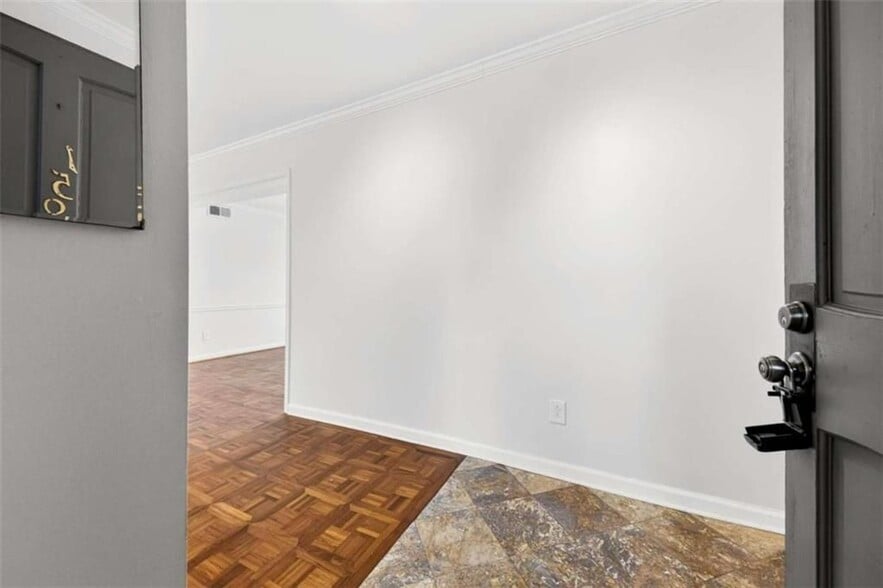 Building Photo - 159 Elysian Way NW