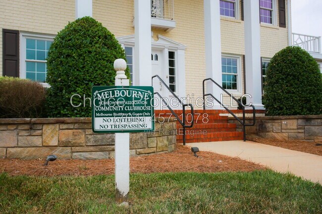Building Photo - 9148 Hillston Ridge Rd
