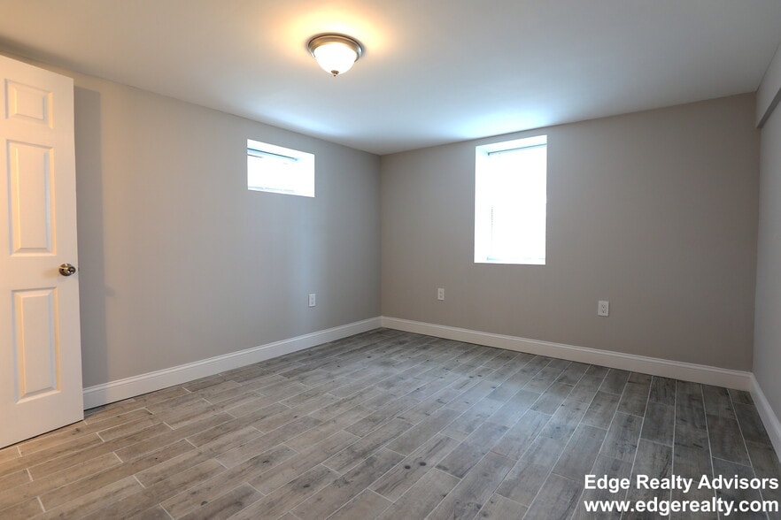 Building Photo - 39 Trapelo St