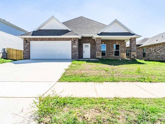 Building Photo - 2101 Wildflower Dr