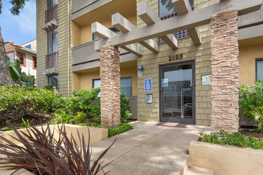 2185 Chatsworth Blvd, San Diego, CA 92107-Loma Highlands Apartment Homes Front Entrance - Elan Loma Highlands