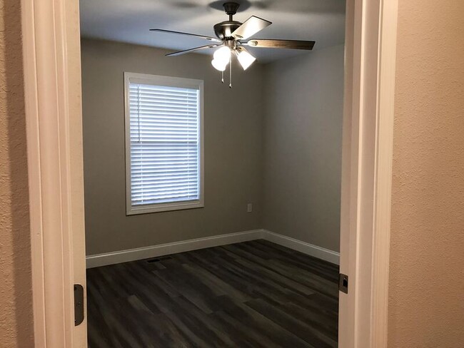 Building Photo - 2240 Murphys Chapel Dr