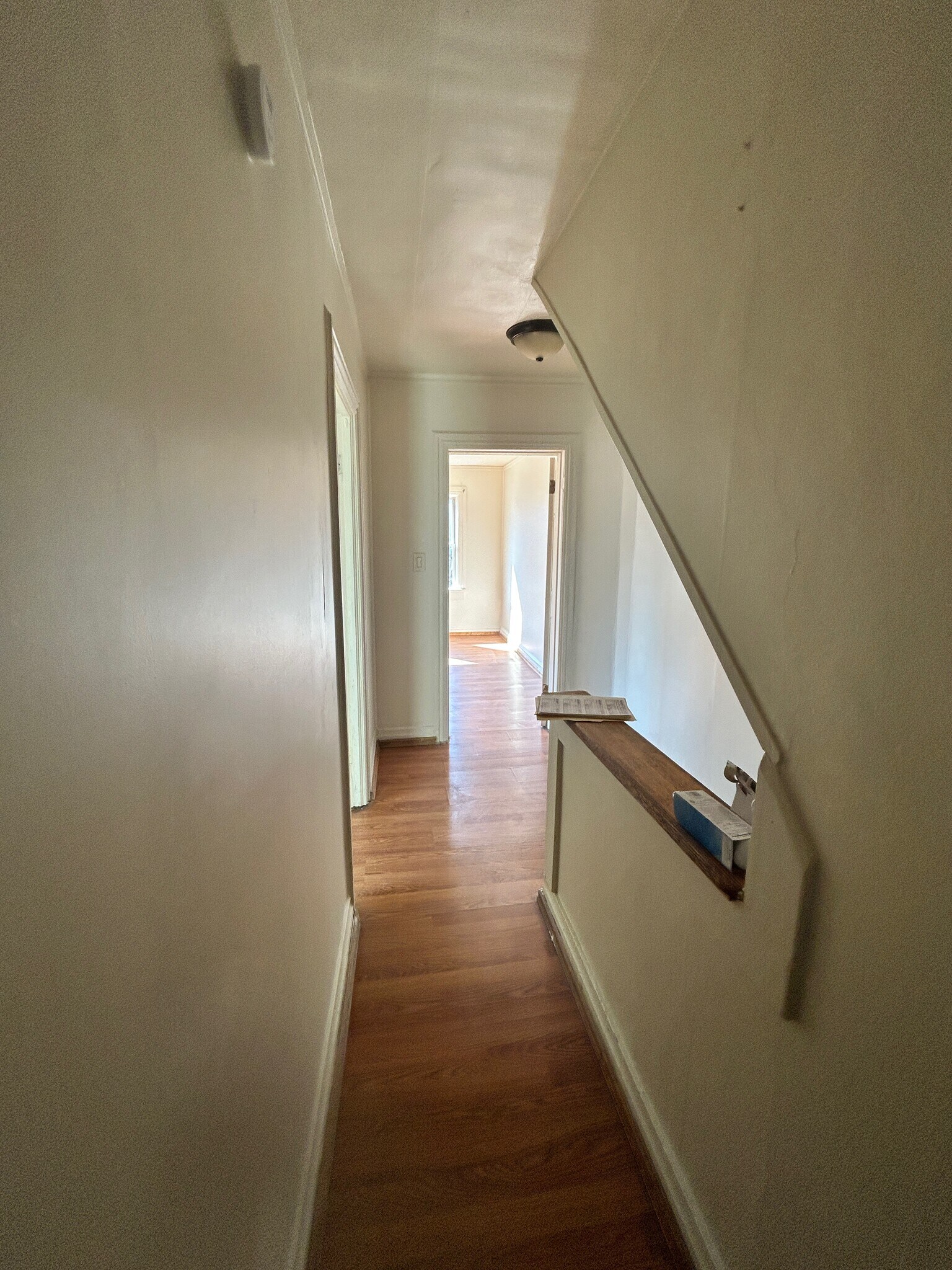 Building Photo - 389 E King St