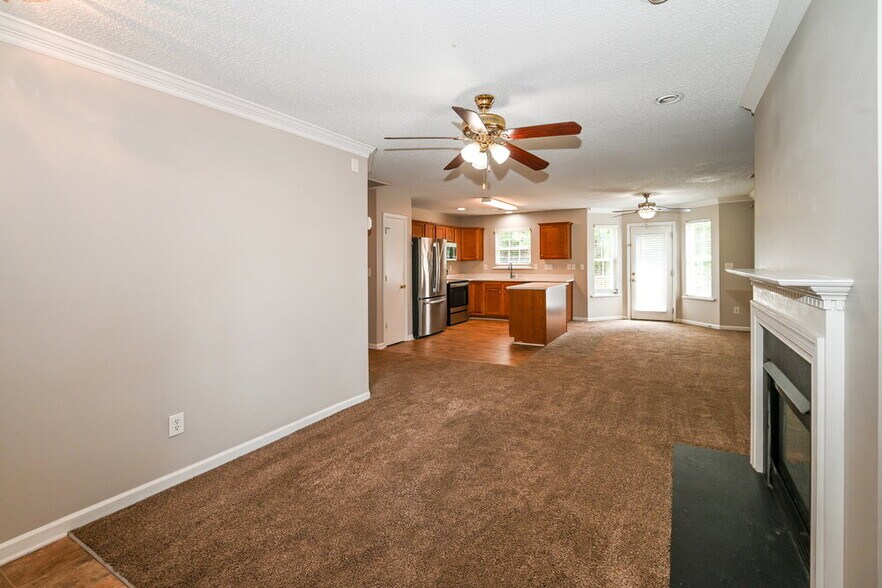 Building Photo - 5880 Mahogany Pl SW