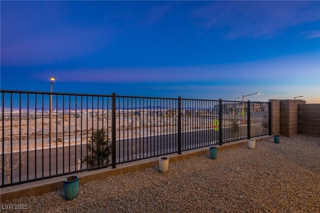 Building Photo - 1592 Pacific Baza St