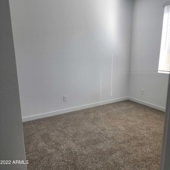 Building Photo - 17852 W Thistle Landing Dr