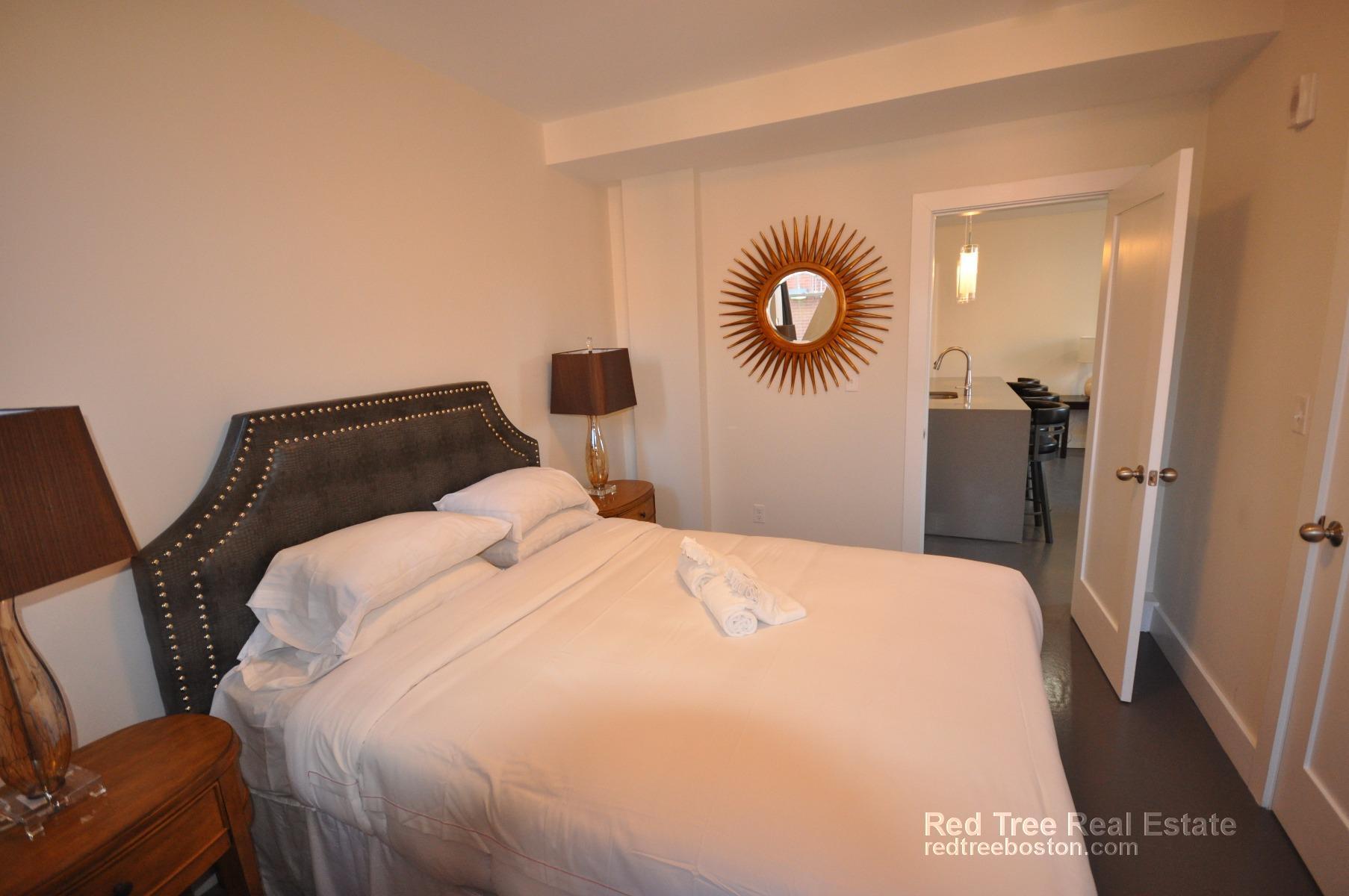 Building Photo - 659 Massachusetts Ave