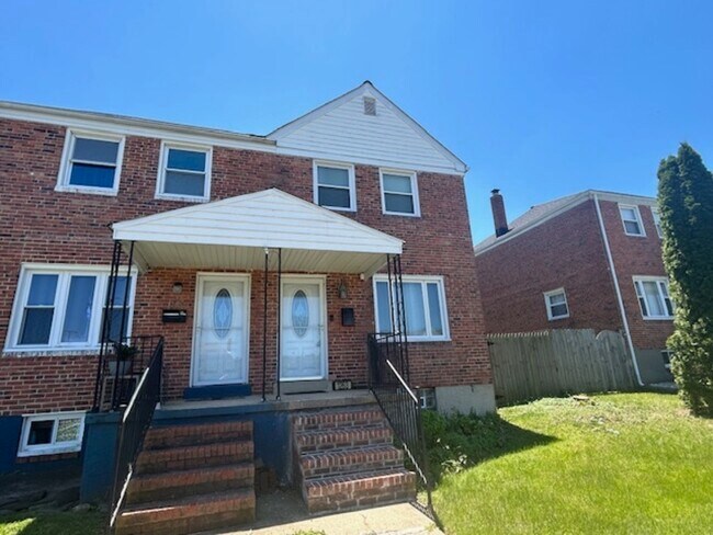 Building Photo - 1263 Brewster St