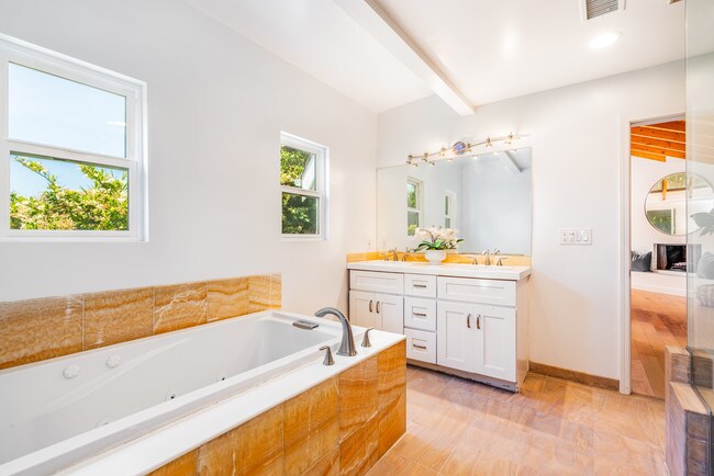 MBR - 17001 Bollinger Dr