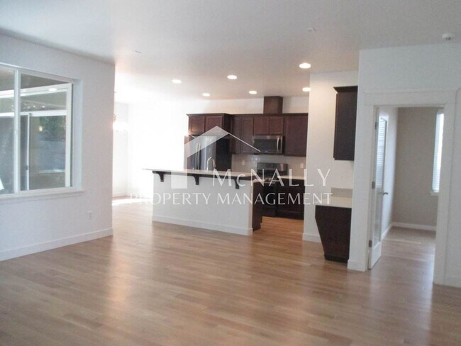 Building Photo - 3854 Portside Dr