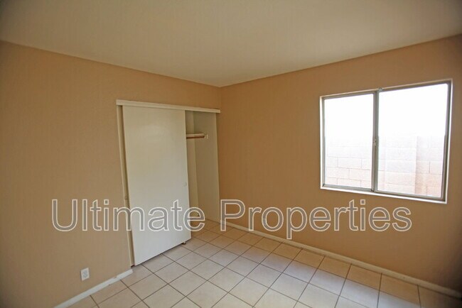 Building Photo - 4120 W Wethersfield Rd