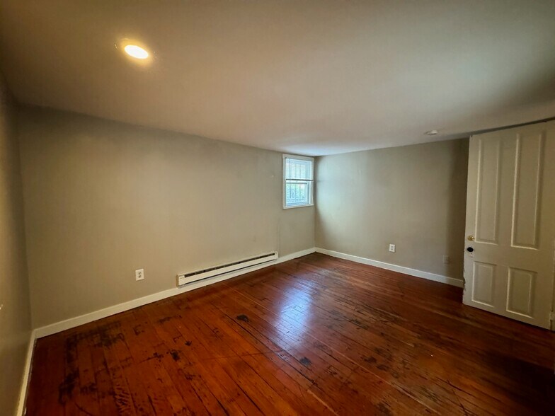 Building Photo - 202 Klotter Ave