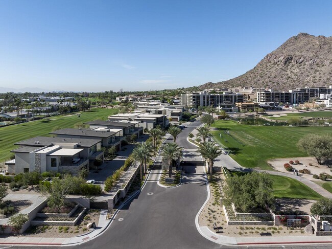 Building Photo - 4849 N Camelback Rdg Dr