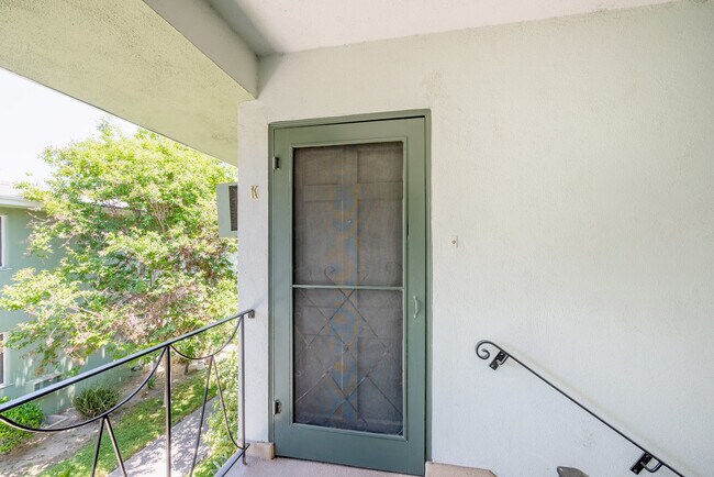 Building Photo - 227 W Alameda Ave