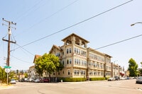 Building Photo - Vue De Lac Apartments